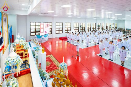 ภาพ No.237725:พิธีถวายเครื่องราชสักการะและวางพานพุ่ม และพิธีจุดเทียนถวายพระพรชัยมงคล เนื่องในโอกาสวันเฉลิมพระชนมพรรษา สมเด็จพระนางเจ้าสิริกิติ์ พระบรมราชินีนาถ พระบรมราชชนนีพันปีหลวง วันอังคารที่ 12 สิงหาคม พ.ศ. 2568  ณ อาคารปลูกศรัทธา 2 วัดพระธรรมกาย