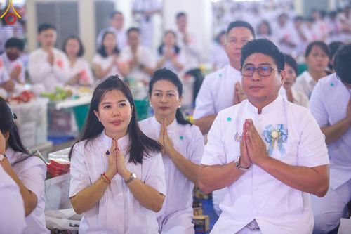 ภาพ No.124420:พิธีตักบาตรในวันมาฆบูชา ณ บ้านแก้วเรือนทองคุณยายฯ วัดพระธรรมกาย จ.ปทุมธานี วันเสาร์ที่ 24 กุมภาพันธ์ พ.ศ. 2567