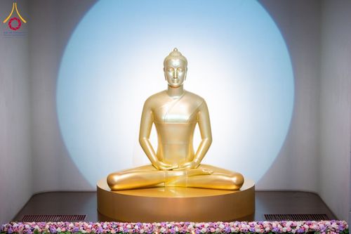 ภาพ No.62108:พิธีอุปสมบทในโครงการอุปสมบทหมู่ บูชาธรรมหลวงพ่อธัมมชโย พ.ศ.2567 ณ อุโบสถ วัดพระธรรมกาย จ.ปทุมธานี วันที่ 13-15 เมษายน พ.ศ. 2567