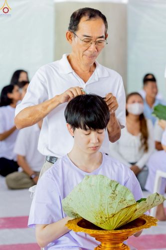 ภาพ No.228512:วันเสาร์ที่ 7 มิถุนายน พ.ศ. 2568 พิธีปลงผมโครงการอุปสมบทหมู่ธรรมทายาท ระดับอุดมศึกษา รุ่นที่ 52 ภาคฤดูฝน ณ วิหารคด 9 วัดพระธรรมกาย