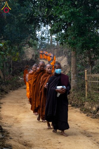 ภาพ No.130968:Photo Story ปฐมบรรพชาชาวพุทธมาร์มา Episode 4/5 วันที่ 13 กุมภาพันธ์พ.ศ. 2567 ณ วัดธัมจักร อรัญกุฏิ บังกลาเทศ