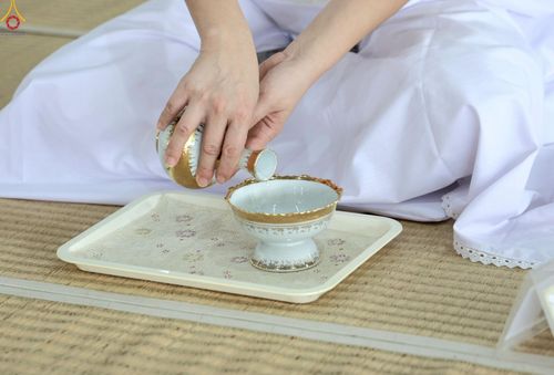 ภาพ No.228807:วันที่ 24 พฤษภาคม และ วันที่ 14 มิถุนายน พ.ศ.2568 พิธีถวายภัตตาหารเมนูสวรรค์ เพื่อการบรรลุธรรม ณ หอฉันคุณยายอาจารย์ฯ วัดพระธรรมกาย