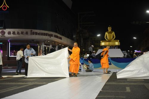 ภาพ No.151626:V.55 ทีมใหญ่ที่หาดใหญ่ เจ้าหน้าที่ทุกสถานะ หลายสัญชาติ ร่วมกันจัดงานตักบาตรที่หาดใหญ่ วันที่ 10-11 สิงหาคม พ.ศ. 2567