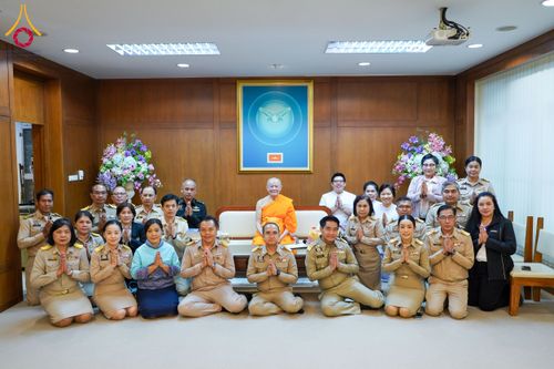 ภาพ No.201922:ผู้ว่าปทุมฯ มอบแนวทางการขับเคลื่อนพัฒนาจังหวัดฯ แก่หัวหน้าส่วนราชการ ผู้บริหารท้องถิ่น กำนัน ผู้ใหญ่บ้าน อ.คลองหลวง วันอังคารที่ 21 มกราคม พ.ศ. 2568