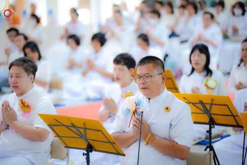 ภาพ No.142360:พิธีทอดผ้าป่าเพื่องานพระพุทธศาสนา , พิธีเจริญพระพุทธมนต์ , พิธีถวายสังฆทานแด่คณะสงฆ์ น้อมบูชาธรรม 80 ปี หลวงพ่อธัมมชโย และครบรอบ 12 ปี ธรรมอุทยานบ้านแป้ง อำเภอพรหมบุรี จังหวัดสิงห์บุรี ในวันเสาร์ที่ 22 มิถุนายน พ.ศ. 2567