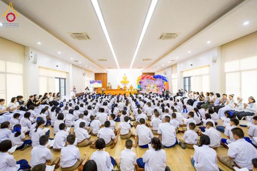 ภาพ No.272440:วันที่ 19 พฤศจิกายน พ.ศ. 2568 รวมพลังเด็กดี V-Star ผู้นำฟื้นฟูศีลธรรมโลก ประจำปี 2568 จังหวัดจันทบุรี