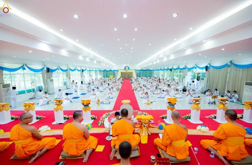 ภาพ No.260196:วันอาทิตย์ที่ 19 ตุลาคม พ.ศ. 2568 พิธีทอดกฐินสามัคคี  ณ ศูนย์ปฏิบัติธรรมและศูนย์อบรมเยาวชนเพชรบุรี  ต.ท่าแลง อ.ท่ายาง จ.เพชรบุรี