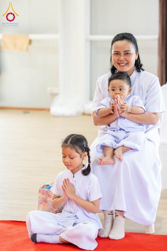 ภาพ No.174278:พิธีทอดกฐินกตัญญูบูชาธรรม ณ พระมหาเจดียทัตตชีโว ศูนย์อบรมเยาวชนกาญจนบุรี ในโครงการกฐินสามัคคีทั่วไทย 30,000 วัด บูชาธรรม 80 ปี หลวงพ่อธัมมชโย โดยคณะศิษยานุศิษย์วัดพระธรรมกาย วันที่ 9 พฤศจิกายน พ.ศ. 2567