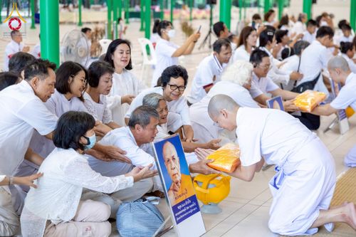 ภาพ No.256184:วันที่ 4 ตุลาคม พ.ศ. 2568 พิธีบรรพชาอุปสมบท  โครงการอุปสมบทหมู่บูชาธรรม 141 ปี  พระมงคลเทพมุนี (สด จนฺทสโร) ณ โบสถ์พระไตรปิฏก วัดพระธรรมกาย จ.ปทุมธานี