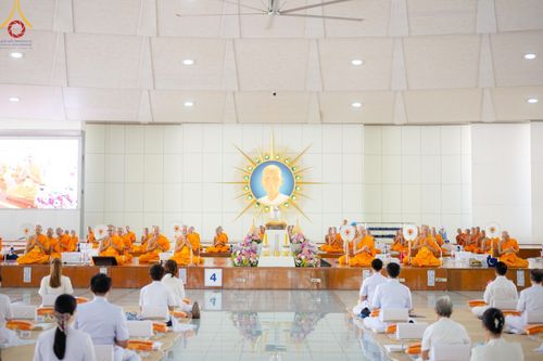 ภาพ No.149275:พิธีบุพเปตพลี ครั้งที่ 154 ร่วมอุทิศบุญแด่หมู่ญาติที่ล่วงลับไปแล้ว และสืบทอดอายุพระพุทธศาสนา วันจันทร์ที่ 19 สิงหาคม พ.ศ.2567 ณ หอฉันคุณยายอาจารย์ฯ วัดพระธรรมกาย