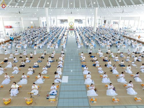 ภาพ No.240072:วันเสาร์ที่ 23 สิงหาคม พ.ศ. 2568 (วันพระ แรม 14 ค่ำ เดือน 9) พิธีบุพเปตพลี ครั้งที่ 169 ร่วมอุทิศบุญแด่หมู่ญาติที่ล่วงลับไปแล้ว และสืบทอดอายุพระพุทธศาสนา ณ หอฉันคุณยายอาจารย์ฯ วัดพระธรรมกาย