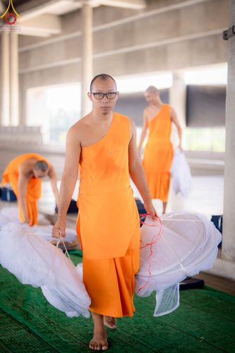 ภาพ No.219069:วันที่ 19-21 เมษายน พ.ศ. 2568 การเตรียมงานในลานธรรม , วิหารคด เพื่องานวันคุ้มครองโลก 22 เมษายน พ.ศ. 2568