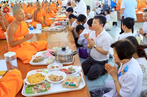 ภาพ No.217122:วันเสาร์ที่ 12 เมษายน พ.ศ. 2568 พิธีบุพเปตพลี ครั้งที่ 162 ร่วมอุทิศบุญแด่หมู่ญาติที่ล่วงลับไปแล้ว และพิธีถวายภัตตาหารเมนูสวรรค์ ณ หอฉันคุณยายอาจารย์ฯ วัดพระธรรมกาย