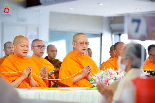 ภาพ No.224839:วันเสาร์ ที่ 10 พฤษภาคม พ.ศ. 2568 วัดพระธรรมกายฮ่องกง จัดพิธีปล่อยปลา บนเรือใหญ่บนอ่าวฮ่องกง และจัดพิธีถวายมหาสังฆทานกลางทะเล ประจำปี 2568 เนื่องในสัปดาห์วิสาขบูชาโลก