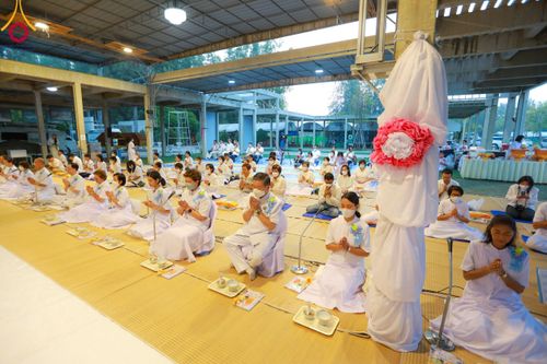 ภาพ No.110685:พิธีถวายภัตตาหารเป็นสังฆทาน แด่คณะพระธรรมยาตราฯ ในโครงการธรรมยาตรากตัญญูบูชา มหาปูชนียาจารย์ พระมงคลเทพมุนี(สด จนฺทสโร) พระผู้ปราบมาร อนุสรณ์สถาน 7 แห่ง ปีที่ 12 วันที่ 12 มกราคม พ.ศ. 2567 ณ อนุสรณ์สถานมหาวิหารพระมงคลเทพมุนี(โลตัสแลนด์) อ.สองพี่น้อง จ.สุ