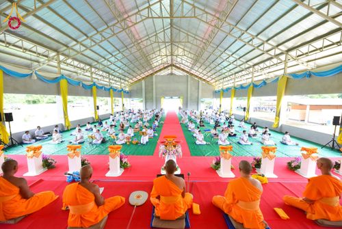 ภาพ No.164732:พิธีทอดกฐิน ณ ธุดงคสถานเขาย้อย เพชรบุรี สร้างอาคารปฏิบัติธรรม พระมงคลเทพมุนี(สด จนฺทสโร) ตำบลสระพัง อำเภอเขาย้อย จังหวัดเพชรบุรี วันอาทิตย์ ที่ 20 ตุลาคม พ.ศ. 2567