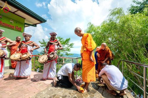 ภาพ No.175780:พิธีทอดผ้าป่าสมทบกฐิน ณ วัดอนุรุทธะอารนา เมืองมาตะเล ศรีลังกา โดยมูลนิธิธรรมกาย ในนามหลวงพ่อธัมมชโย วันที่ 7 พฤศจิกายน พ.ศ. 2567