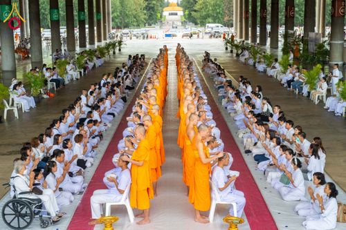 ภาพ No.143939:พิธีตัดปอยผมและปลงผมธรรมทายาท รุ่นเข้าพรรษา ณ มหาวิหารคด คอร์ 16 วัดพระธรรมกาย วันอาทิตย์ที่ 7 กรกฎาคม พ.ศ. 2567