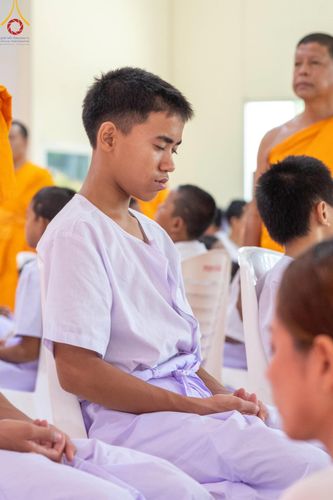 ภาพ No.59116:พิธีปลงผมและแห่นาคธรรมทายาท ในโครงการบรรพชาสามเณร ภาคฤดูร้อน เฉลิมพระเกียรติพระบาทสมเด็จพระเจ้าอยู่หัว เนื่องในโอกาส  พระราชพิธีมหามงคลเฉลิมพระชนมพรรษา 6 รอบ  ปลงผมนาคในวันที่ 21 เมษายน พ.ศ 2567 ณ วัดกลางธนรินทร์ (ธรรมอุทยานบ้านแป้ง)