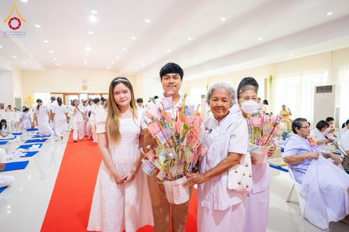 ภาพ No.174790:พิธีทอดกฐินสามัคคี ธรรมอุทยานบ้านแป้ง อำเภอพรหมบุรี จังหวัดสิงห์บุรี ในโครงการกฐินสามัคคีทั่วไทย 30,000 วัด บูชาธรรม 80 ปี หลวงพ่อธัมมชโย โดยคณะศิษยานุศิษย์วัดพระธรรมกาย วันที่ 26 ตุลาคม พ.ศ. 2567