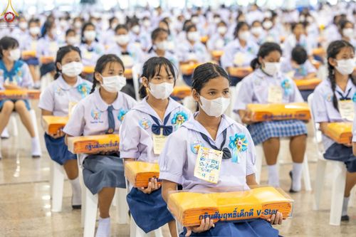 ภาพ No.89654:อบรมเชิงปฏิบัติการจัดกิจกรรมทอดกฐินสัมฤทธิ์ และพิธีมอบผ้าไตรประธานกฐินสัมฤทธิ์เด็กดี V-Star ประจำปีพุทธศักราช 2566  วันเสาร์ที่ 9 กันยายน พ.ศ. 2566 ณ สภาธรรมกายสากล วัดพระธรรมกาย จ.ปทุมธานี