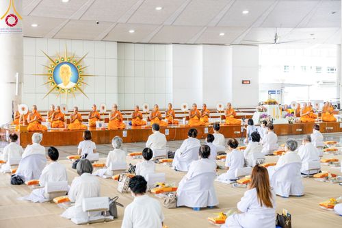 ภาพ No.100144:พิธีบุพเปตพลี  ครั้งที่ 143 วันที่ 27 พฤศจิกายน พ.ศ. 2566 วันพระ ขึ้น 15 ค่ำ เดือน 12 ณ หอฉันคุณยายอาจารย์ฯ วัดพระธรรมกาย