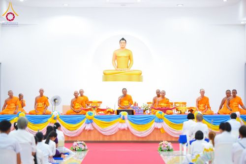 ภาพ No.171624:พิธีทอดกฐิน ณ ศูนย์ปฏิบัติธรรมและศูนย์อบรมเยาวชนเพชรบุรี ในโครงการกฐินสามัคคีทั่วไทย 30,000 วัด บูชาธรรม 80 ปี หลวงพ่อธัมมชโย โดยคณะศิษยานุศิษย์วัดพระธรรมกาย วันที่ 27 ตุลาคม พ.ศ. 2567