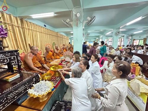 ภาพ No.163273:โครงการกฐินสามัคคีทั่วไทย 30,000 วัด บูชาธรรม 80 ปี หลวงพ่อธัมมชโย โดย คณะศิษยานุศิษย์วัดพระธรรมกาย ณ วัดประดิษฐ์ธรรม จ.สระบุรี วันที่ 19 ตุลาคม พ.ศ. 2567