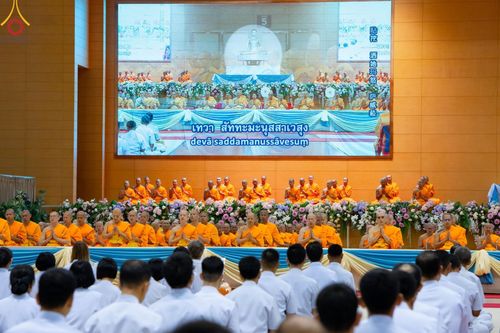 ภาพ No.59223:พิธีเจริญพระพุทธมนต์ ถวายภัตตาหารเป็นสังฆทาน เนื่องในวาระอายุวัฒนมงคล 80 ปี หลวงพ่อธัมมชโย ณ สภาธรรมกายสากล วัดพระธรรมกาย วันพุธที่ 24 เมษายน พ.ศ.2567