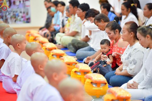 ภาพ No.216487:วันอังคารที่ 8 เม.ย. พ.ศ. 2568 พิธีบรรพชาสามเณร ณ ศูนย์ปฏิบัติธรรมเขาคิชฌกูฏ จันทบุรี