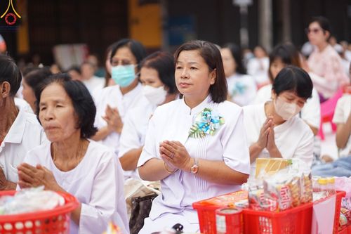 ภาพ No.146237:ตักบาตรพระ 1,384 รูป ทำบุญเมืองฝางครบรอบ 1,383 ปี ถวายเป็นพระราชกุศลแด่พระบาทสมเด็จพระเจ้าอยู่หัว เนื่องในโอกาสพระราชพิธีมหามงคล เฉลิมพระชนมพรรษา 6 รอบ 72 พรรษา วันเสาร์ที่ 27 กรกฎาคม พ.ศ.2567  ณ ถนนหน้าที่ว่าการอำเภอฝาง จ.เชียงใหม่