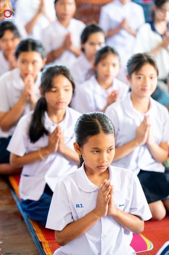 ภาพ No.200375:พิธีทอดผ้าป่าทำนุบำรุงศาสนสถาน ณ วัดผาสุการาม ตำบลบางไทรป่า อำเภอบางเลน จังหวัดนครปฐม ในโครงการธรรมยาตรา กตัญญูบูชา มหาปูชนียาจารย์ พระมงคลเทพมุนี(สด จนฺทสโร) พระผู้ปราบมาร อนุสรณ์สถาน 7 แห่ง ปีที่ 13 วันที่ 22 มกราคม พ.ศ. 2568