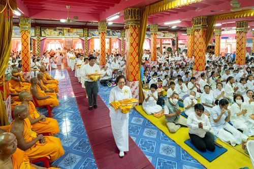 ภาพ No.203510:พิธีทอดผ้าป่าทำนุบำรุงศาสนสถาน ณ วัดตะเคียน ตำบลบางคูเวียง อำเภอบางกรวย จังหวัดนนทบุรี ในโครงการธรรมยาตรา กตัญญูบูชา มหาปูชนียาจารย์ พระมงคลเทพมุนี(สด จนฺทสโร) พระผู้ปราบมาร อนุสรณ์สถาน 7 แห่ง ปีที่ 13 วันที่ 29 มกราคม พ.ศ. 2568