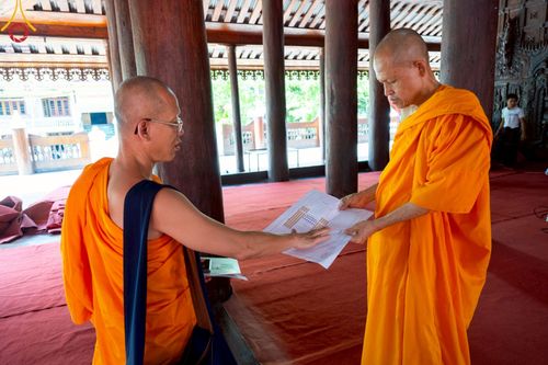 ภาพ No.220033:วันจันทร์ที่ 14 เมษายน พ.ศ. 2568 พระครูสิทธิรัตนวิเทศ ผู้ช่วยเจ้าอาวาสวัดพระธรรมกาย พร้อมด้วยผู้แทนมูลนิธิธรรมกาย และศิษยานุศิษย์หลวงพ่อธัมมชโย ออกเดินทางไปยังพื้นที่เมืองมัณฑะเลย์ สาธารณรัฐแห่งสหภาพเมียนมา โดยได้รับความเมตตาประสานงานเจ้าหน้าที่ภาครัฐจาก