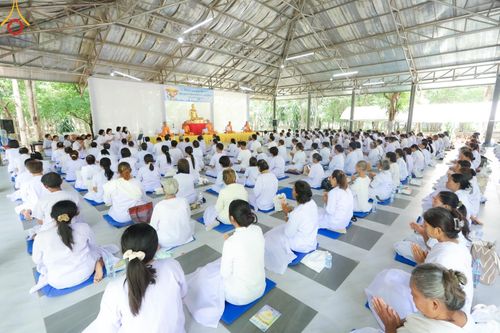 ภาพ No.158269:โครงการอบรมอุบาสก อุบาสิกาแก้ว  ตัวแทนทอดกฐิน 30,000 วัด ทั่วไทย บูชาธรรม 80 ปี หลวงพ่อธัมมชโย ระหว่างวันที่ 20-22 กันยายน พ.ศ. 2567 ณ จังหวัดบุรีรัมย์ รุ่นที่ 3