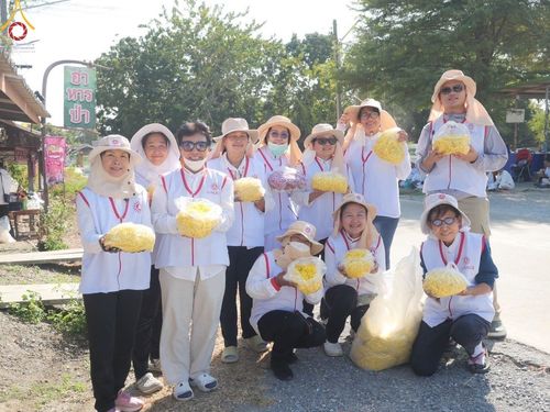 ภาพ No.198717:V.50 สารพัดV สารพัดดี ที่ธรรมยาตรา ในโครงการธรรมยาตรา กตัญญูบูชา มหาปูชนียาจารย์ พระมงคลเทพมุนี(สด จนฺทสโร) พระผู้ปราบมาร อนุสรณ์สถาน 7 แห่ง ปีที่ 13 ระหว่างวันที่ 2-31 มกราคม พ.ศ. 2568