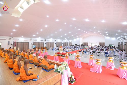 ภาพ No.166433:พิธีทอดกฐิน ณ ศูนย์ปฏิบัติธรรมสระบุรี ในโครงการกฐินสามัคคีทั่วไทย 30,000 วัด บูชาธรรม 80 ปี หลวงพ่อธัมมชโย โดยคณะศิษยานุศิษย์วัดพระธรรมกาย วันที่ 20 ตุลาคม พ.ศ. 2567