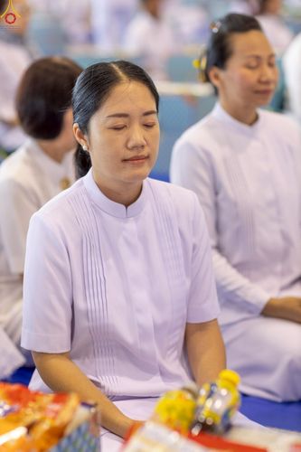 ภาพ No.240394:วันพุธที่ 27 สิงหาคม พ.ศ. 2568 พิธีตักบาตร ในวันธรรมชัย ณ วัดพระธรรมกาย จ.ปทุมธานี