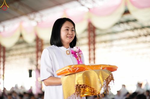 ภาพ No.172479:พิธีทอดกฐินเพื่อสร้าง "ลานเอนกประสงค์พญานาค 4 ตระกูล" วันที่ 15 พฤศจิกายน พ.ศ.2567 ณ พุทธอุทยานนานาชาติ อ.โพนพิสัย จ.หนองคาย