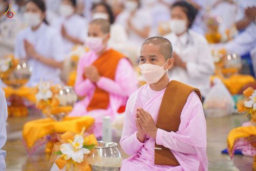 ภาพ No.76634:พิธีถวายโคมมาฆประทีป น้อมถวายเป็นพุทธบูชา แด่คณะพระภิกษุ สามเณร วัดพระธรรมกาย วันที่ 25 กุมภาพันธ์ พ.ศ. 2566