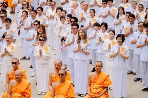 ภาพ No.239338:วันอาทิตย์ที่ 17 สิงหาคม พ.ศ. 2568 พิธีอัญเชิญรูปเหมือนพระมงคลเทพมุนี (สด จันทสโร) ณ ศาลากลางจังหวัดเลย ถึงลานพญานาค สวนสาธารณะกุดป่อง อ.เมือง จ.เลย