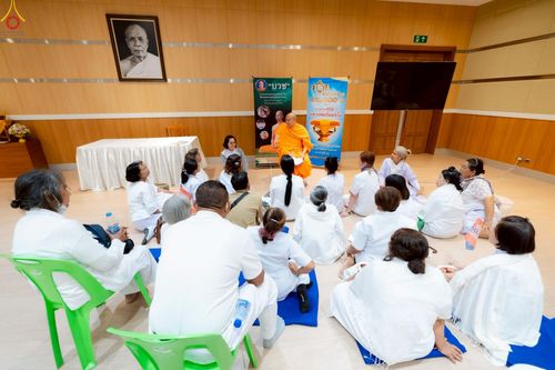 ภาพ No.242403:วันที่ ๒๙ - ๓๑ สิงหาคม พ.ศ. ๒๕๖๘ สัมมนารวมใจผู้นำบุญ บูชาธรรม ๘๑ ปี  หลวงพ่อธัมมชโย รุ่นที่ ๒ กฐินสามัคคีทั่วไทย ๓๐,๐๐๐ วัด โครงการอุปสมบทบูชาธรรมมหาปูชนียาจารย์  ๓,๐๐๐ รูป