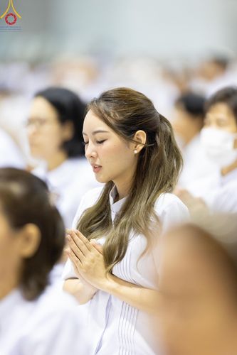 ภาพ No.137330:พิธีตักบาตร และปฏิบัติธรรม ในวันวิสาขบูชา วันพุธที่ 22 พฤษภาคม พ.ศ. 2567 ( วันพระขึ้น15 ค่ำ เดือน 6 ) ณ วัดพระธรรมกาย จ.ปทุมธานี