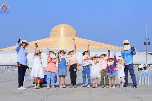 ภาพ No.60994:V.37 ยิ่งกว่าดี เพื่อ 80 ปีของพ่อ ภาพการเตรียมงานของหน่วยงานต่างๆ เพื่อพิธีฉลองอายุวัฒนมงคล 80 ปี หลวงพ่อธัมมชโย และรับถวายมหาสังฆทาน 10,000 กว่าวัดทั่วประเทศ ในวันคุ้มครองโลก วันจันทร์ที่ 22 เมษายน พ.ศ. 2567