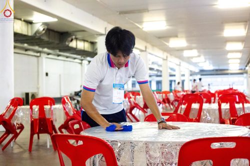 ภาพ No.59515:การอบรมอาสาสมัคร  เตรียมงานและจัดถวายภัตตาหาร แด่พระสังฆาธิการ 10,000 กว่าวัดทั่วประเทศ ในวันที่ 21-22 เมษายน พ.ศ.2567 เพื่องานวันคุ้มครองโลก จัดโดย ชมรมพุทธศาสตร์สากลฯ