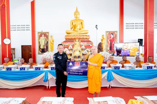 ภาพ No.234544:วันพฤหัสบดีที่ 24 กรกฎาคม พ.ศ. 2568 พิธีถวายสังฆทานแก่คณะสงฆ์ 323 วัด , พิธีมอบกองทุนหนุนแรงใจช่วยครูใต้ , พิธีทำบุญส่วนกุศลแด่ผู้วายชนม์ ในเหตุการณ์ความไม่สงบ 4 จังหวัด ชายแดนภาคใต้ (ปัตตานี , ยะลา , นราธิวาส , สงขลา) ปีที่ 21 ครั้งที่ 179 ณ วัดเวฬุวัน 