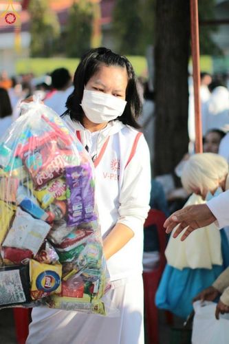 ภาพ No.205615:V.53 สารพัดV สารพัดดี ที่วัดโบสถ์บน ในโครงการธรรมยาตรา กตัญญูบูชา มหาปูชนียาจารย์ พระมงคลเทพมุนี(สด จนฺทสโร) พระผู้ปราบมาร อนุสรณ์สถาน 7 แห่ง ปีที่ 13 ระหว่างวันที่ 2-31 มกราคม พ.ศ. 2568