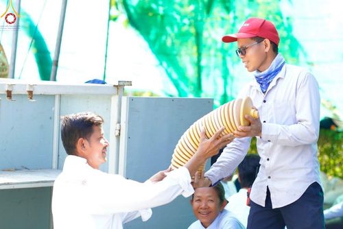 ภาพ No.115937:V.15 สามัคคี การเตรียมงาน เก็บงาน การรับบุญของเจ้าหน้าที่หน่วยงานต่างๆ เพื่อโครงการธรรมยาตรา กตัญญูบูชามหาปูชนียาจารย์ พระมงคลเทพมุนี (สด จนฺทสโร) พระผู้ปราบมาร อนุสรณ์สถาน 7 แห่ง ปีที่ 12 ระหว่างวันที่ 2 - 31 มกราคม พ.ศ.2567