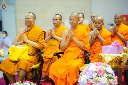 ภาพ No.146945:การต้อนรับพระสังฆาธิการ 2,000 กว่าวัดทั่วประเทศ และพิธีบูชาข้าวพระ เนื่องในวันสมาธิโลก วันอาทิตย์ที่ 4 สิงหาคม พ.ศ. 2567 ณ สภาธรรมกายสากล วัดพระธรรมกาย