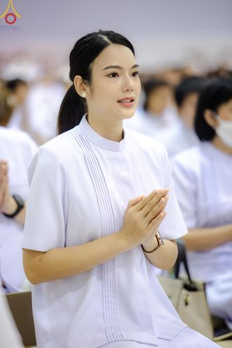 ภาพ No.136727:พิธีตักบาตร พิธีบูชาข้าวพระ ในวันอาทิตย์ต้นเดือนที่ 5 พฤษภาคม พ.ศ. 2567 ณ วัดพระธรรมกาย จ.ปทุมธานี